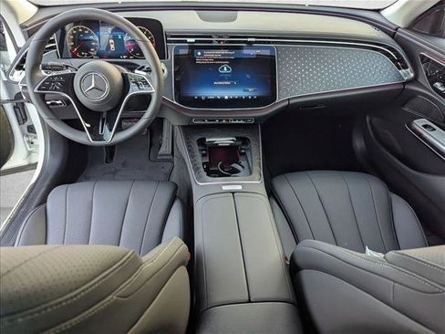 Used 2025 Mercedes-Benz E 350 Sedan image 14