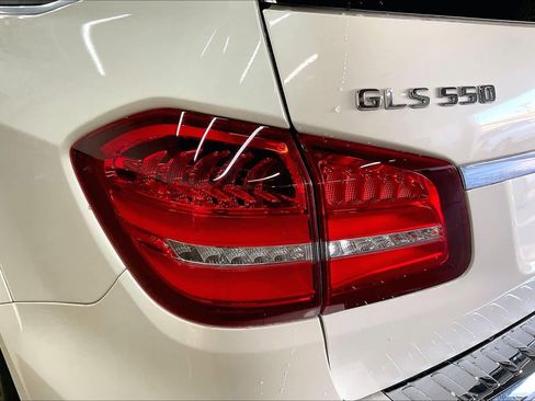 Used 2017 Mercedes-Benz GLS 550 4MATIC image 32