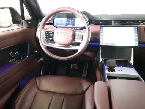 Used 2025 Land Rover Range Rover SE AWD/4WD image 46