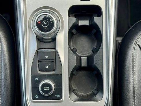 Used 2020 Ford Explorer XLT w/ Equipment Group 202A image 22