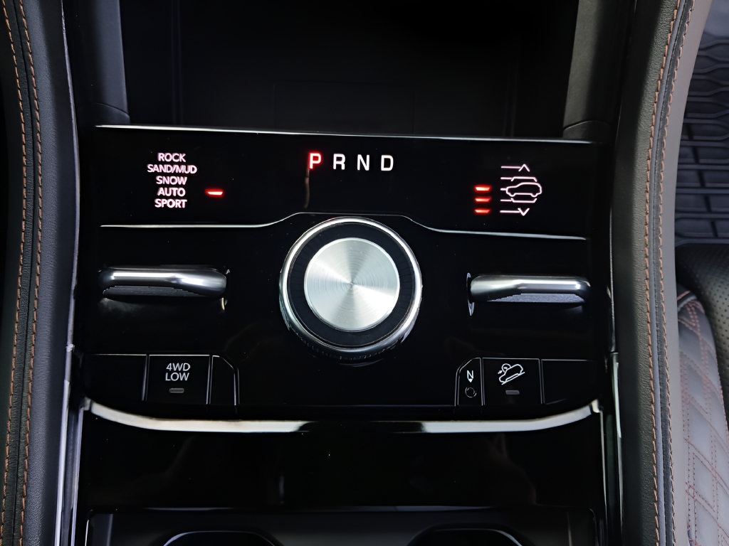 Used 2023 Jeep Grand Cherokee L Summit AWD/4WD image 10