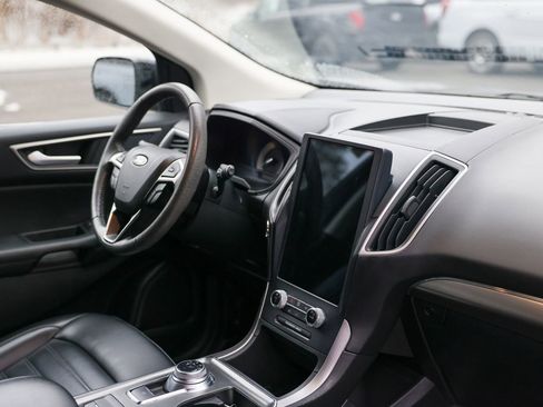 Certified 2022 Ford Edge SEL w/ Convenience Package image 9