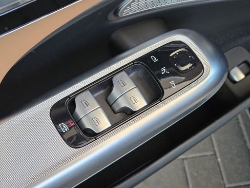 Certified 2024 Mercedes-Benz E 350 4MATIC Sedan w/ MBUS Superscreen Package image 25