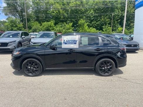 Used 2023 Honda HR-V Sport image 3