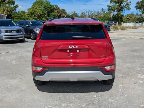 Certified 2025 Kia Niro LX FWD image 6