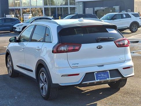 Used 2017 Kia Niro EX w/ Paint Protection Package image 4