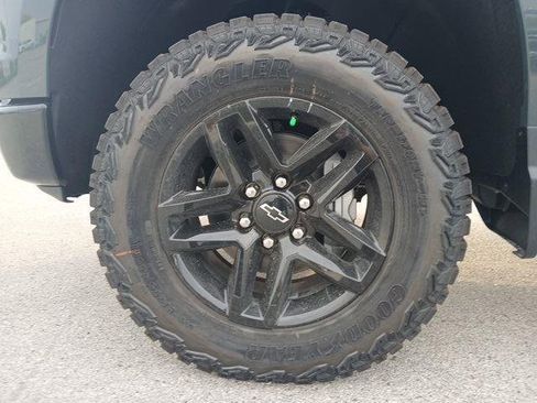 New 2026 Chevrolet Silverado 1500 Custom Trail Boss image 9