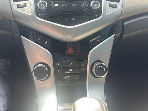 Used 2014 Chevrolet Cruze LS FWD image 26