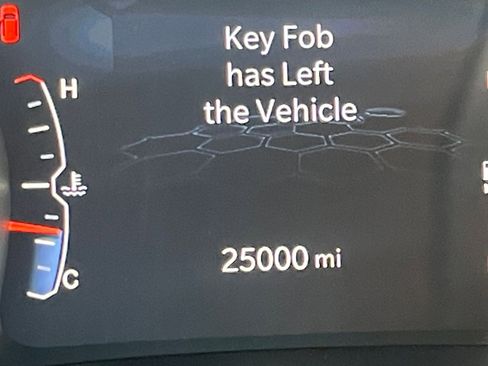 Used 2025 Jeep Compass Limited image 40