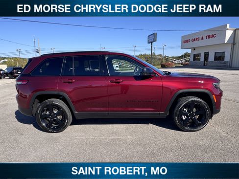 New 2025 Jeep Grand Cherokee Altitude AWD/4WD image 7