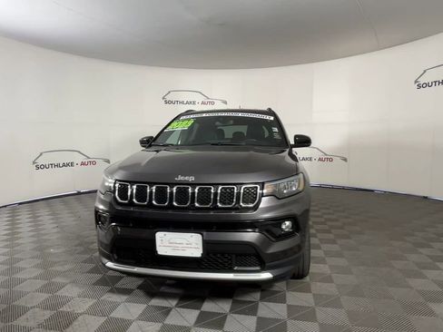 Used 2023 Jeep Compass Limited AWD/4WD image 3