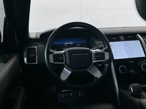 Used 2023 Land Rover Discovery S R-Dynamic image 18