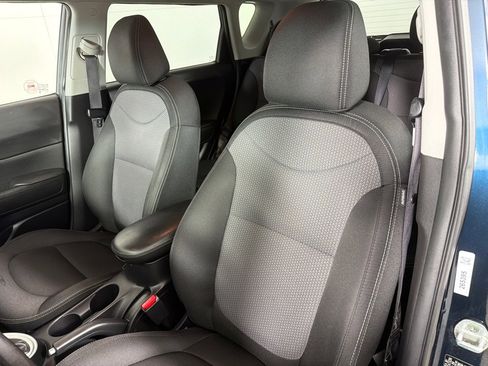 Used 2019 Kia Soul + FWD image 12
