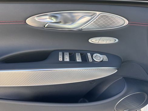 Used 2024 Genesis GV70 2.5T w/ Sport Prestige Package image 20