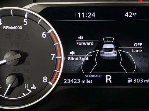 Used 2023 Nissan Rogue SL w/ SL Premium Package image 17