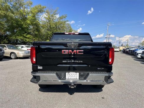 Used 2025 GMC Sierra 1500 SLT image 5
