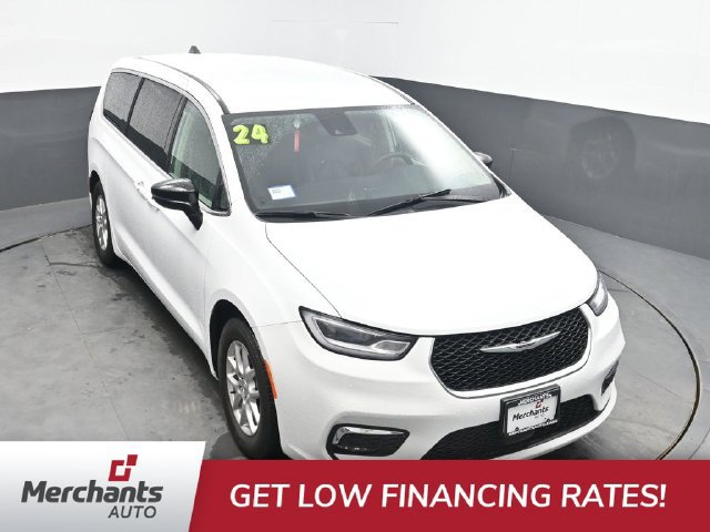 Used 2024 Chrysler Pacifica Touring-L FWD image 21