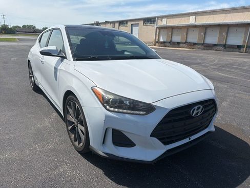 Used 2019 Hyundai Veloster 2.0 Premium FWD image 3