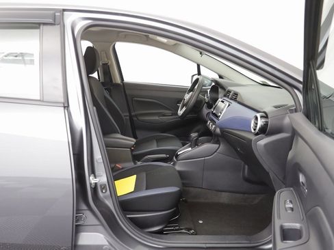 Used 2023 Nissan Versa SV w/ Trunk Package image 18