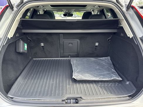 Used 2023 Volvo XC60 B5 Plus w/ Climate Package AWD/4WD image 26