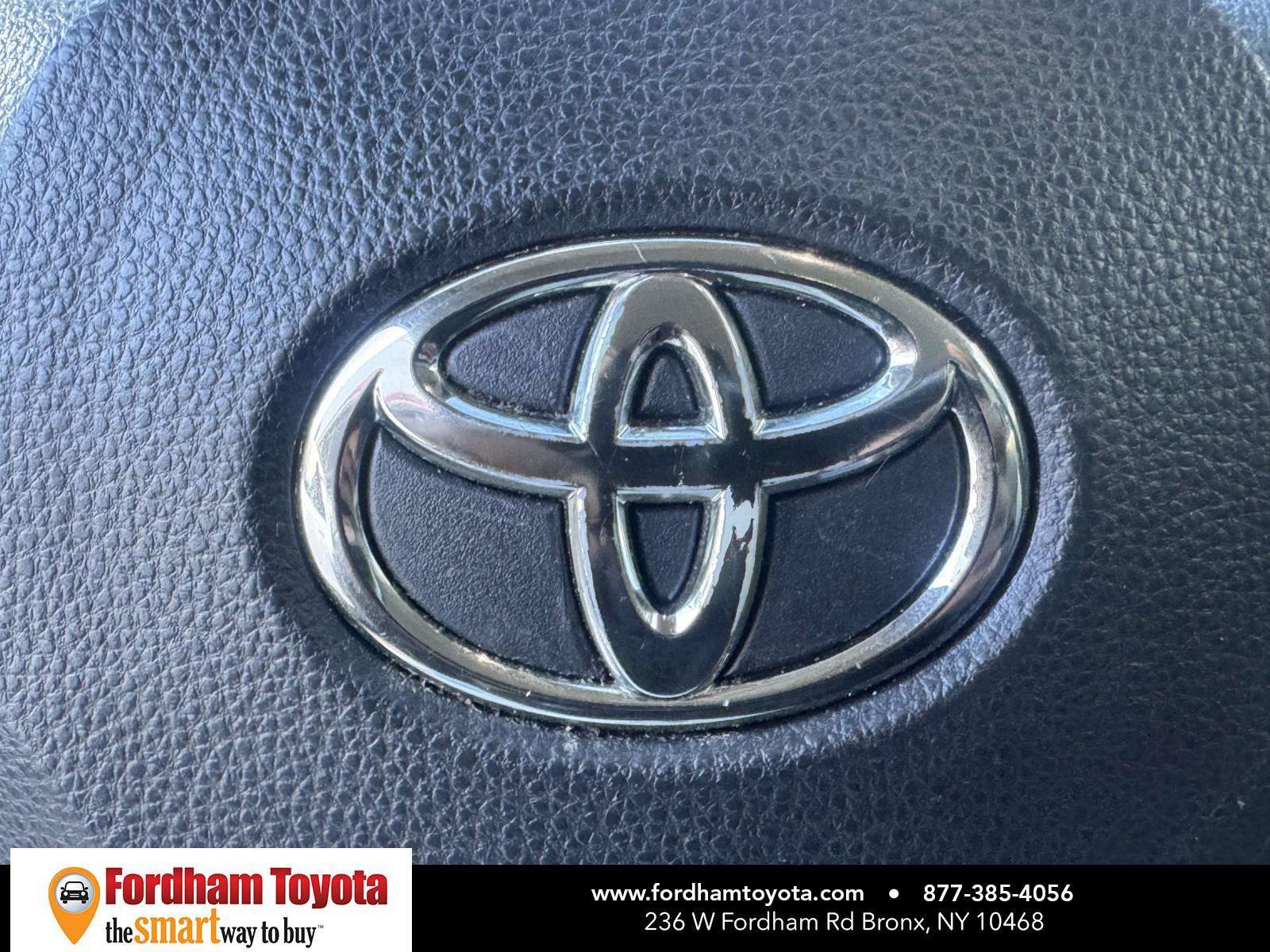 Used 2023 Toyota Corolla LE FWD image 31