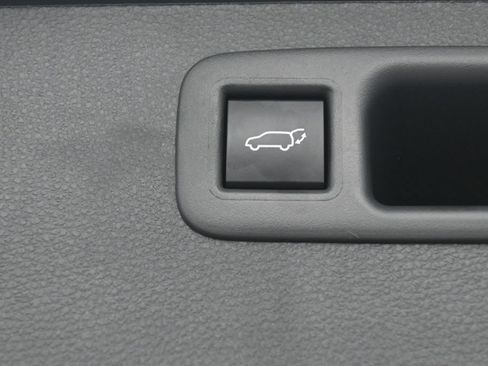 Certified 2026 Toyota Highlander Limited AWD/4WD image 34