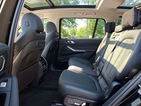 Used 2022 BMW X7 xDrive40i w/ Cold Weather Package AWD/4WD image 10