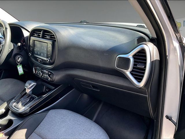 Used 2020 Kia Soul S FWD image 17