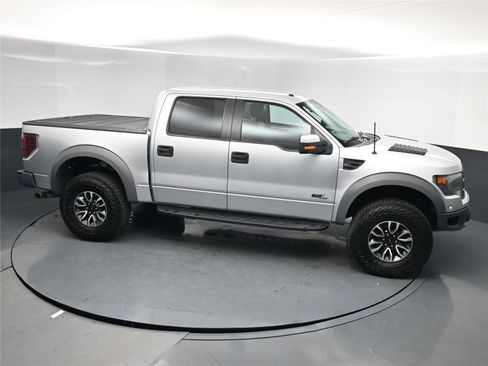 Used 2014 Ford F150 Raptor w/ Equipment Group 801A Luxury image 7