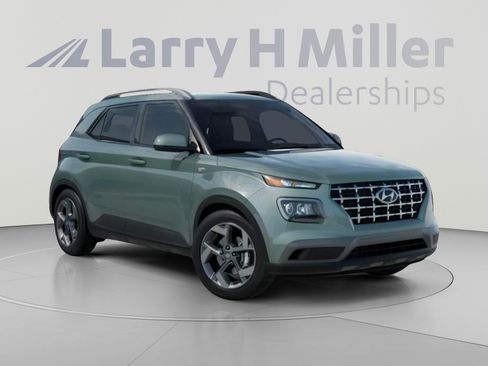 New 2026 Hyundai Venue SEL FWD image 2