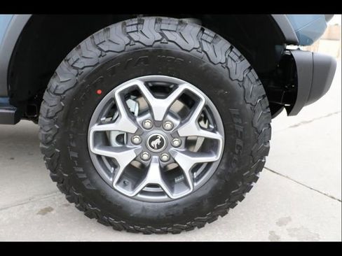 New 2025 Ford Bronco Badlands image 7