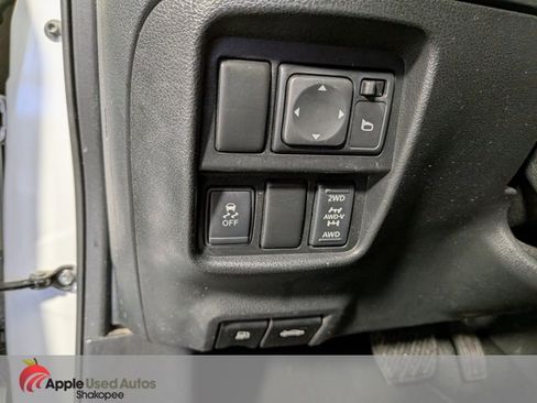 Used 2014 Nissan Juke S image 22