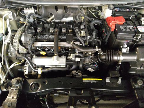 Used 2025 Nissan Versa S FWD image 30