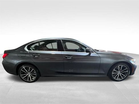Used 2019 BMW 330i xDrive Sedan w/ Convenience Package image 4