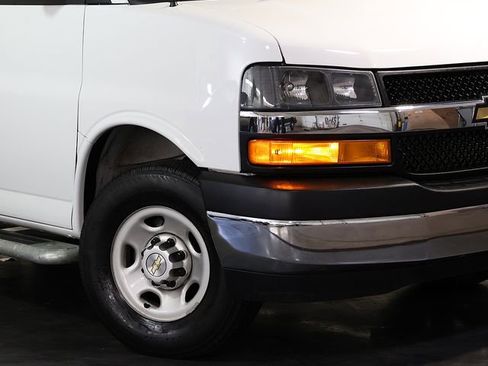 Used 2024 Chevrolet Express 2500 w/ Driver Convenience Package RWD image 8