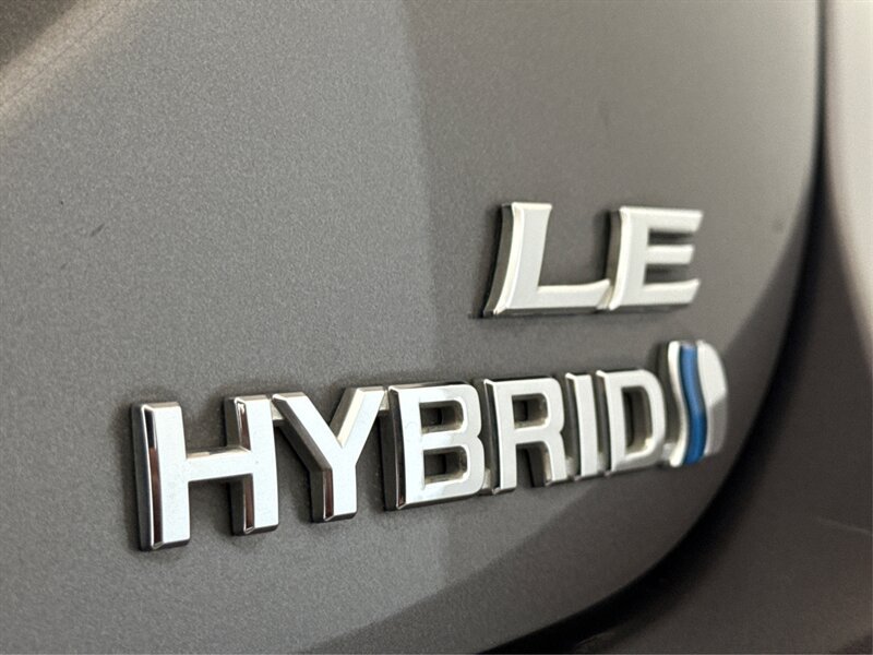 Used 2020 Toyota Camry LE w/ Sunroof Package FWD image 18