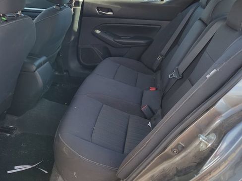 Used 2022 Nissan Altima 2.5 SV AWD/4WD image 8