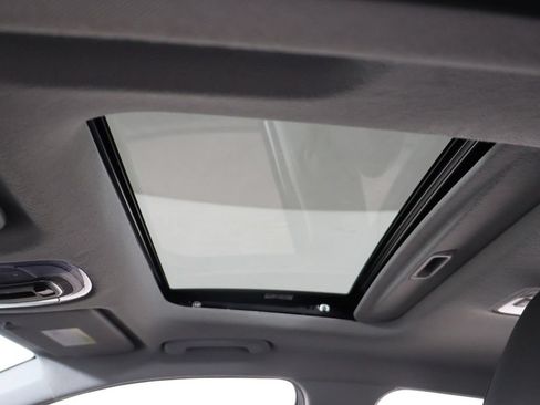 Used 2025 Hyundai Elantra Limited FWD image 18