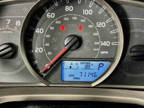 Used 2015 Toyota RAV4 LE AWD/4WD image 10
