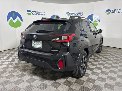 Used 2025 Subaru Crosstrek 2.0i Premium image 7