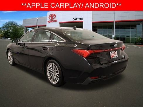 Used 2020 Toyota Avalon Limited image 4
