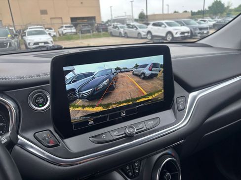 Used 2024 Chevrolet Blazer LT AWD/4WD image 25