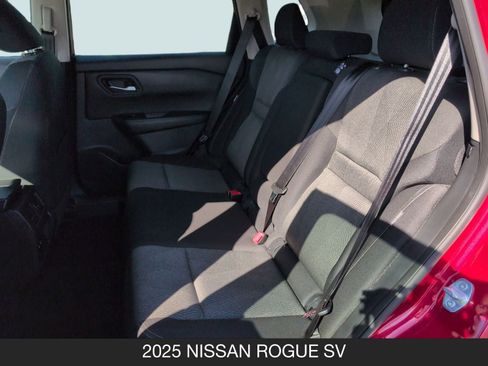 Used 2025 Nissan Rogue SV image 15