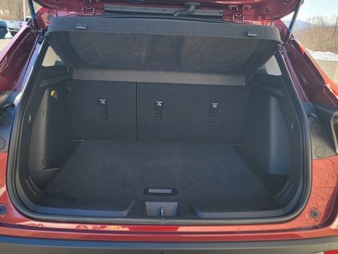 Used 2025 Chevrolet Trax LT w/ Driver Confidence Package image 9