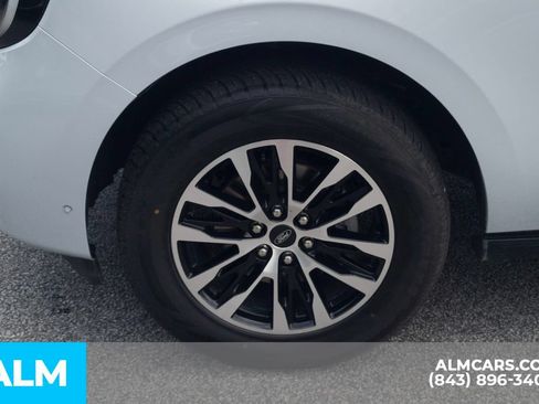 Used 2025 Ford Expedition Platinum AWD/4WD image 12