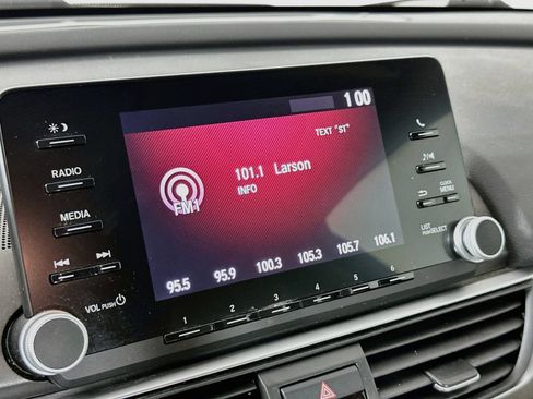 Used 2018 Honda Accord LX image 14