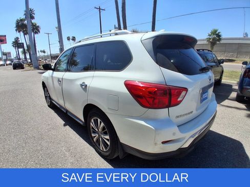 Used 2019 Nissan Pathfinder SL FWD image 4