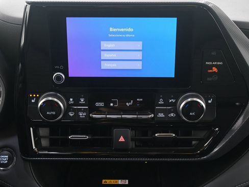 Used 2023 Toyota Highlander XSE image 16