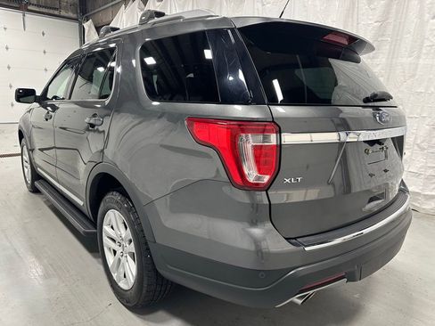 Used 2018 Ford Explorer XLT w/ Equipment Group 201A AWD/4WD image 5