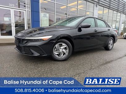 Used 2025 Hyundai Elantra SE